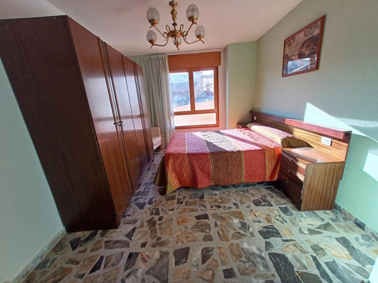 Casa Rural Apartamento Sol Ideal Para Familias Munébrega エクステリア 写真