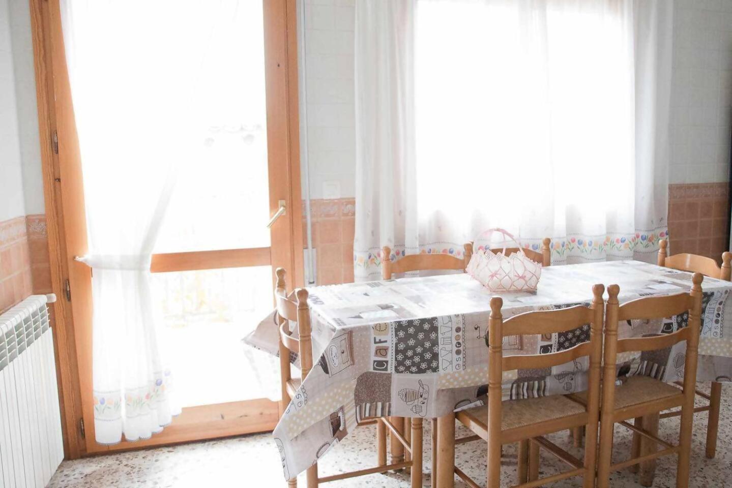 Casa Rural Apartamento Sol Ideal Para Familias Munébrega エクステリア 写真